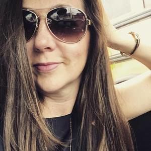 Meet your Posher, Denise